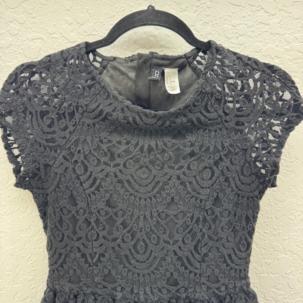 H&M Divided Women's 8 Black Lace Fit & Flare Short Sleeve Dress Party Classic - Picture 7 of 11